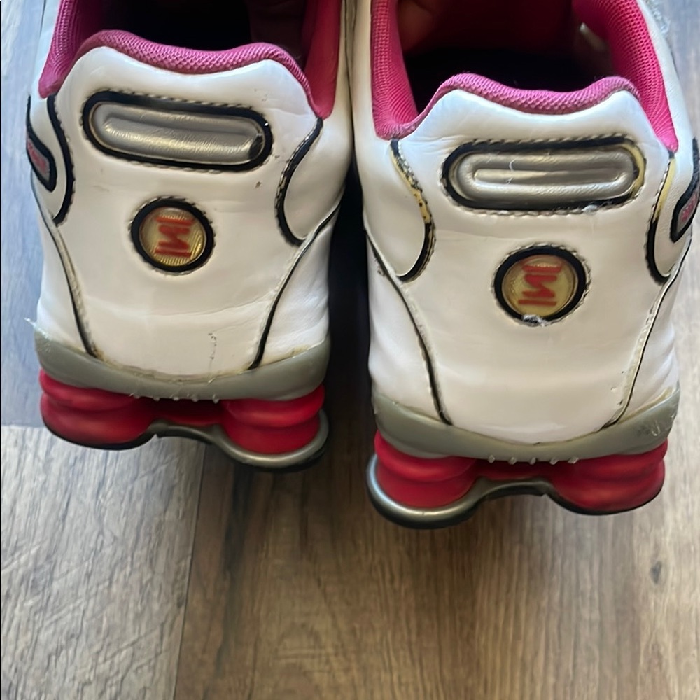 Nike Shox White and Pink Sneakers - Picture 7 of 12